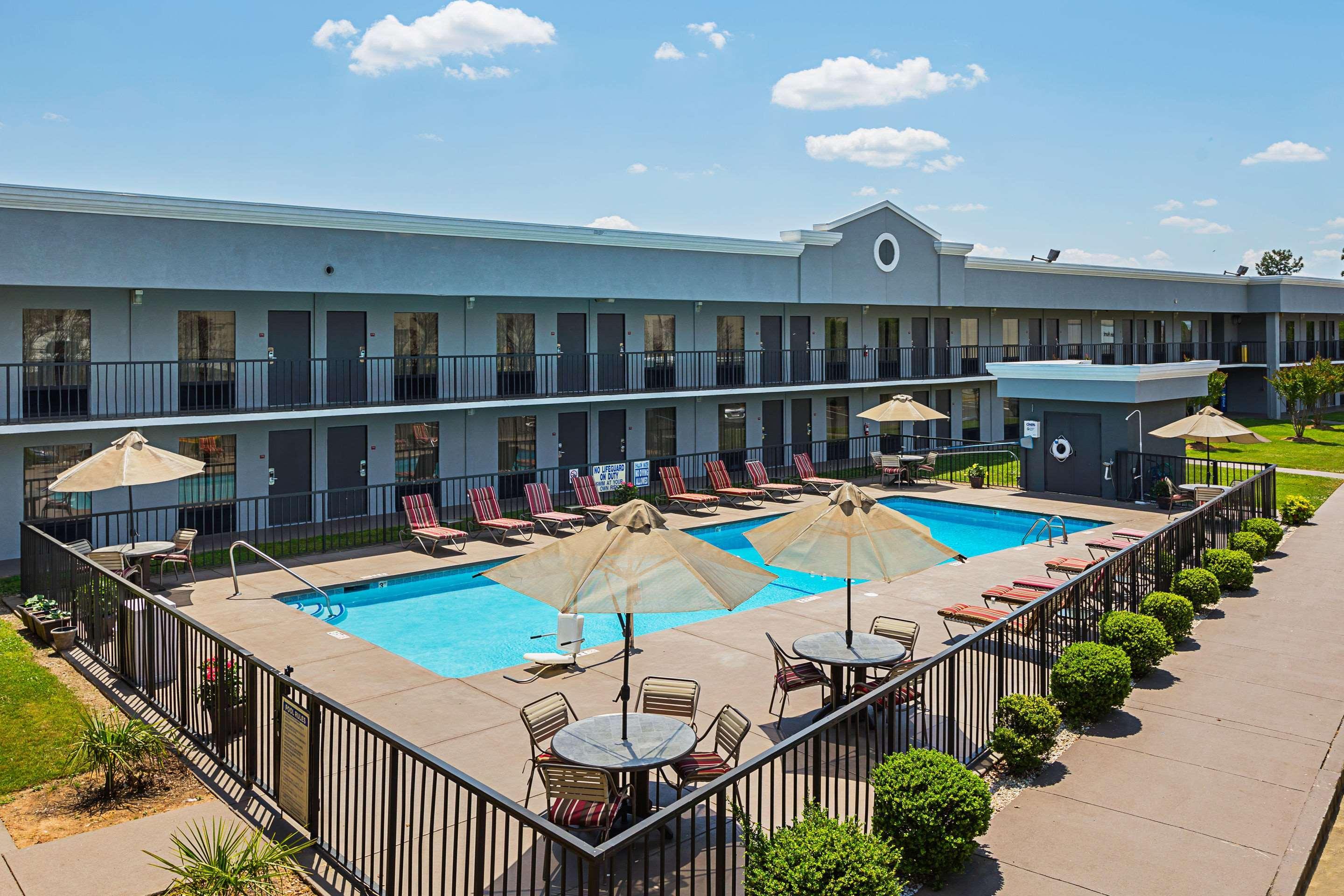 Quality Inn & Suites Greenville - Haywood Mall Extérieur photo