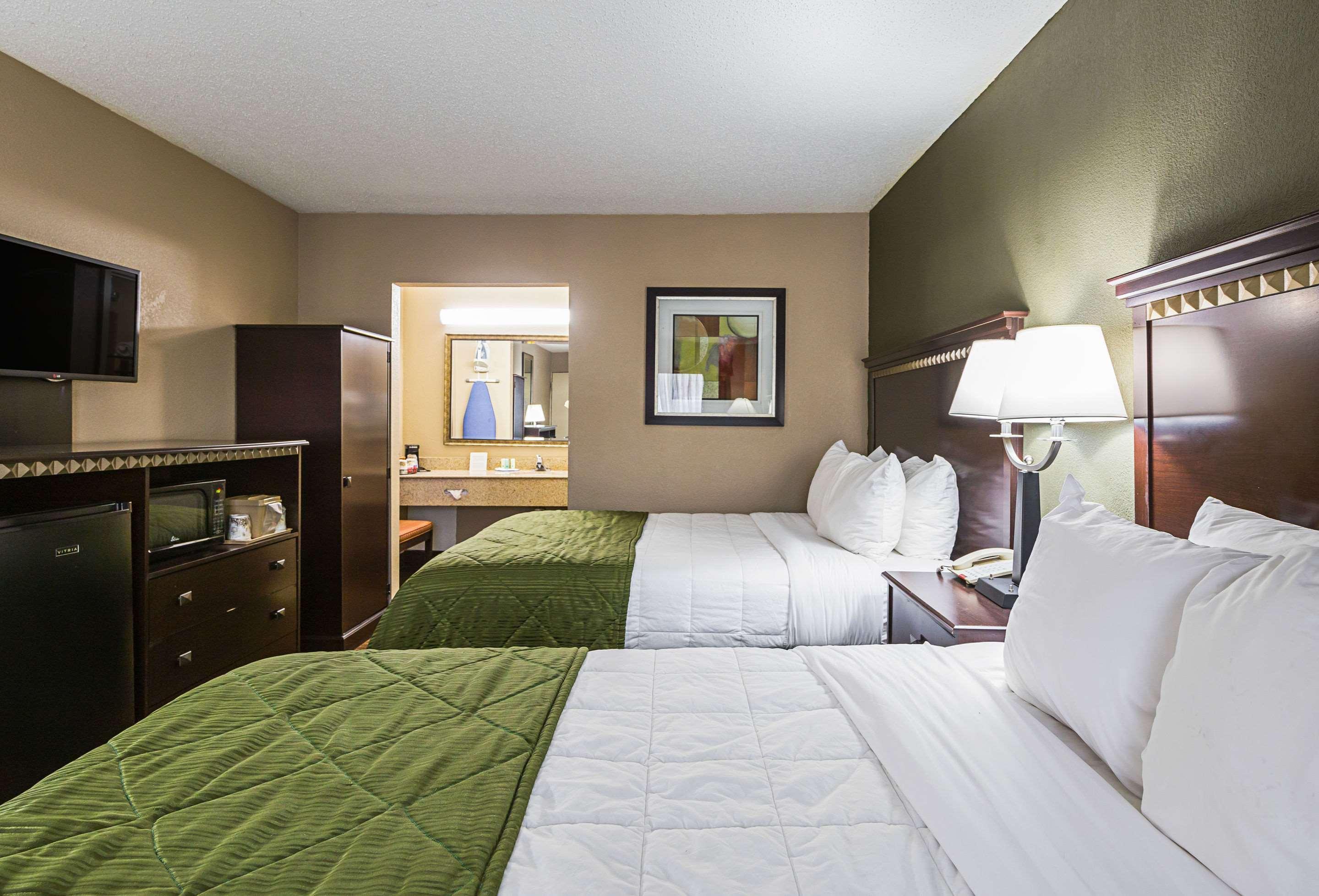 Quality Inn & Suites Greenville - Haywood Mall Extérieur photo