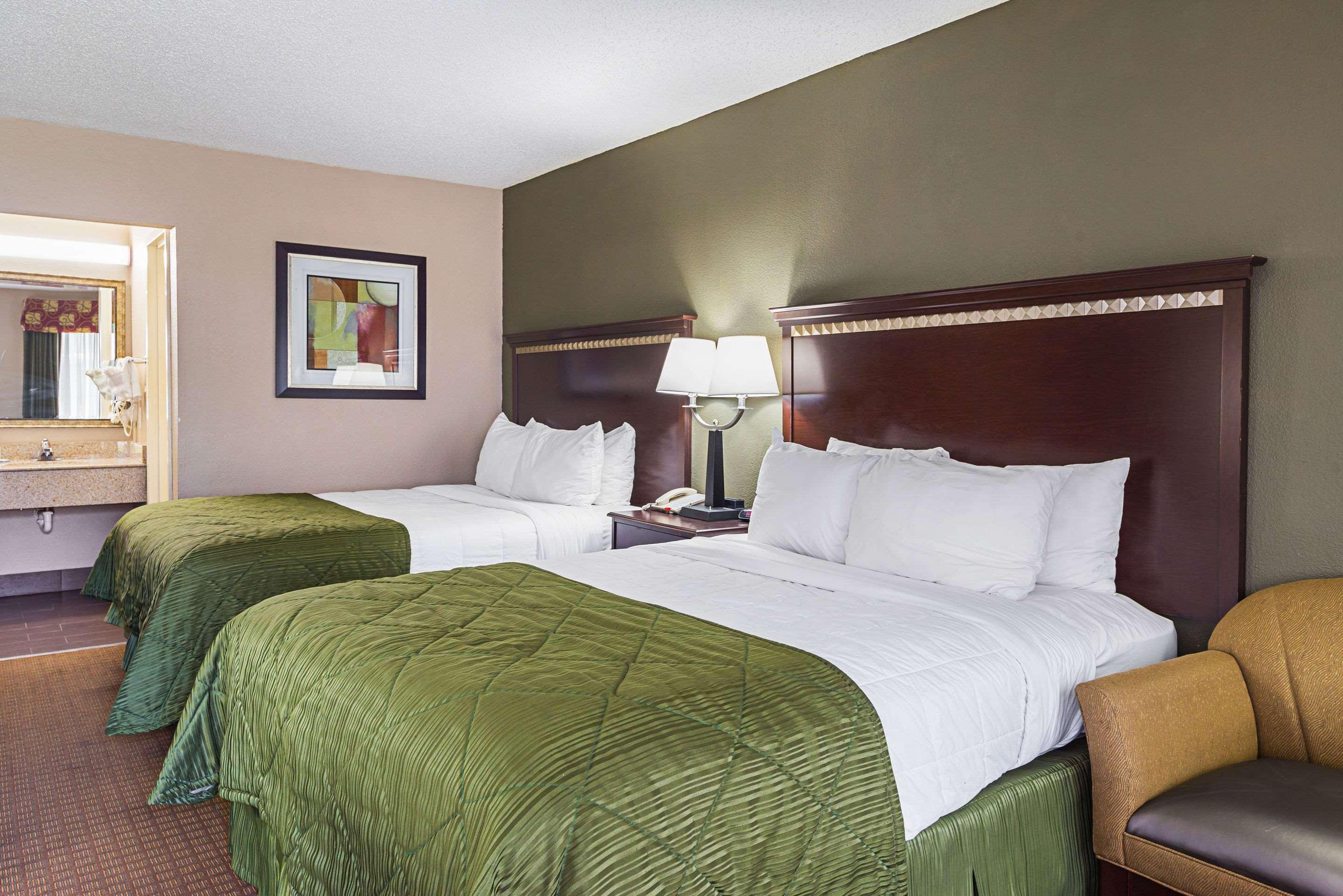 Quality Inn & Suites Greenville - Haywood Mall Extérieur photo