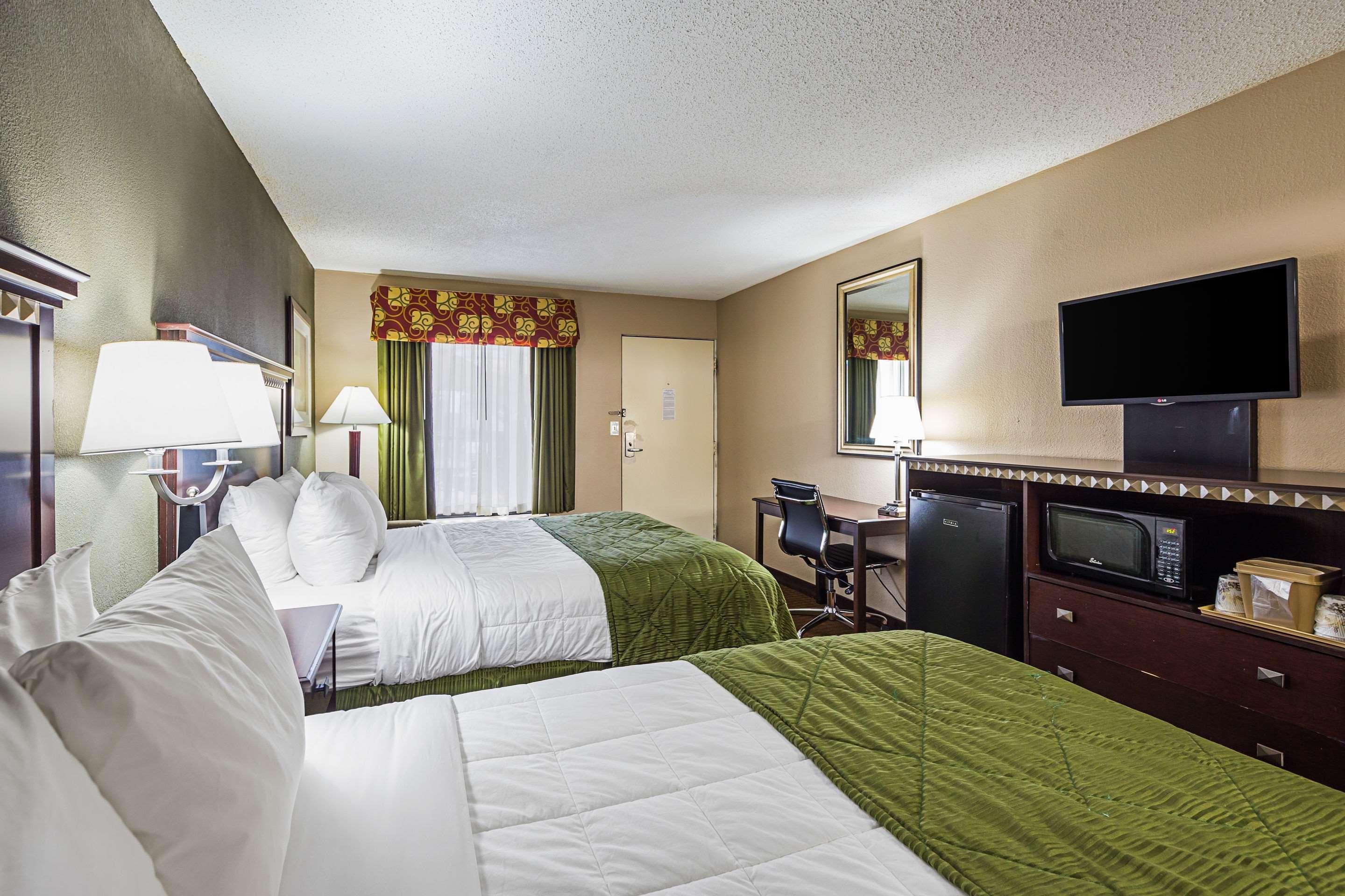 Quality Inn & Suites Greenville - Haywood Mall Extérieur photo