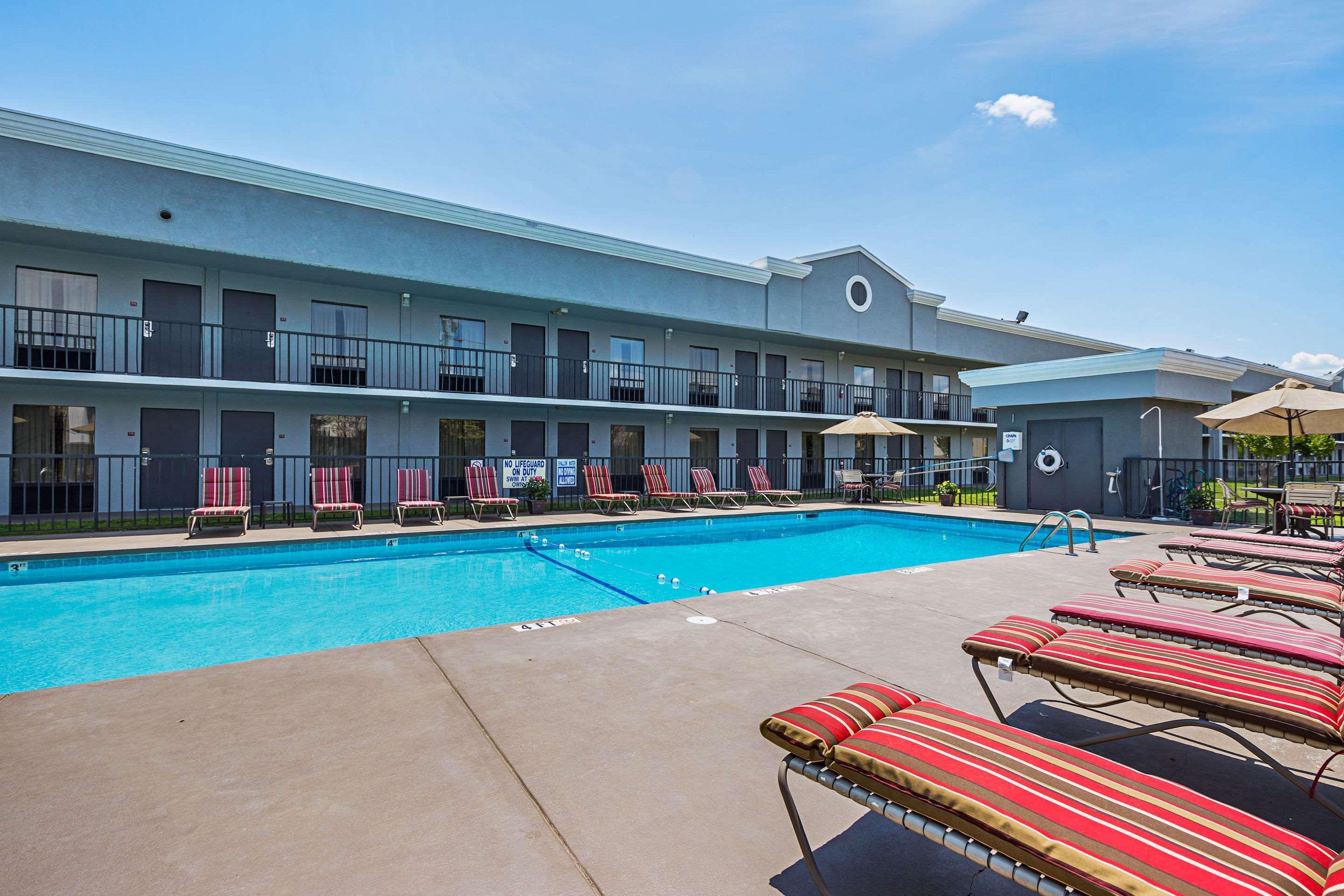 Quality Inn & Suites Greenville - Haywood Mall Extérieur photo