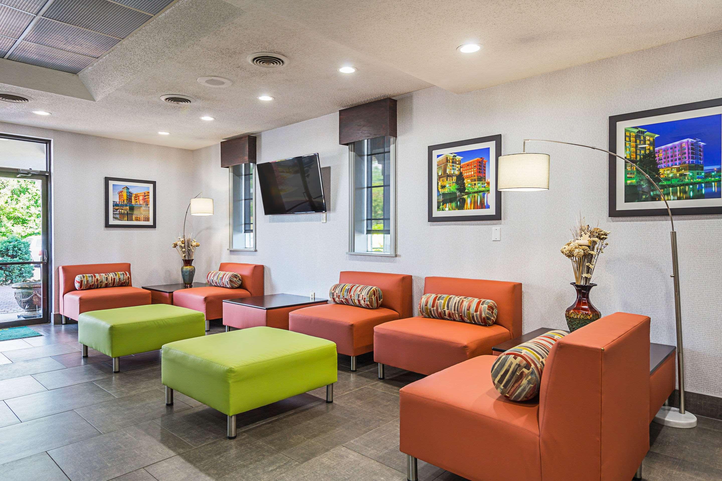 Quality Inn & Suites Greenville - Haywood Mall Extérieur photo