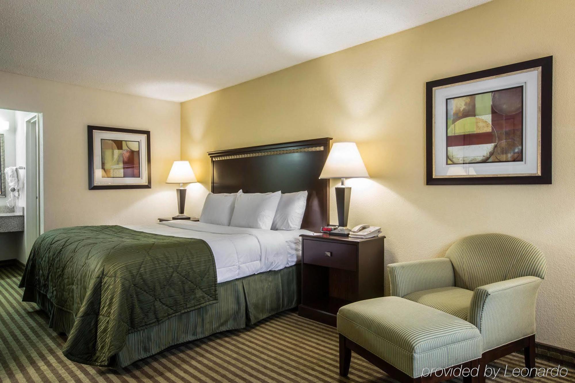 Quality Inn & Suites Greenville - Haywood Mall Extérieur photo